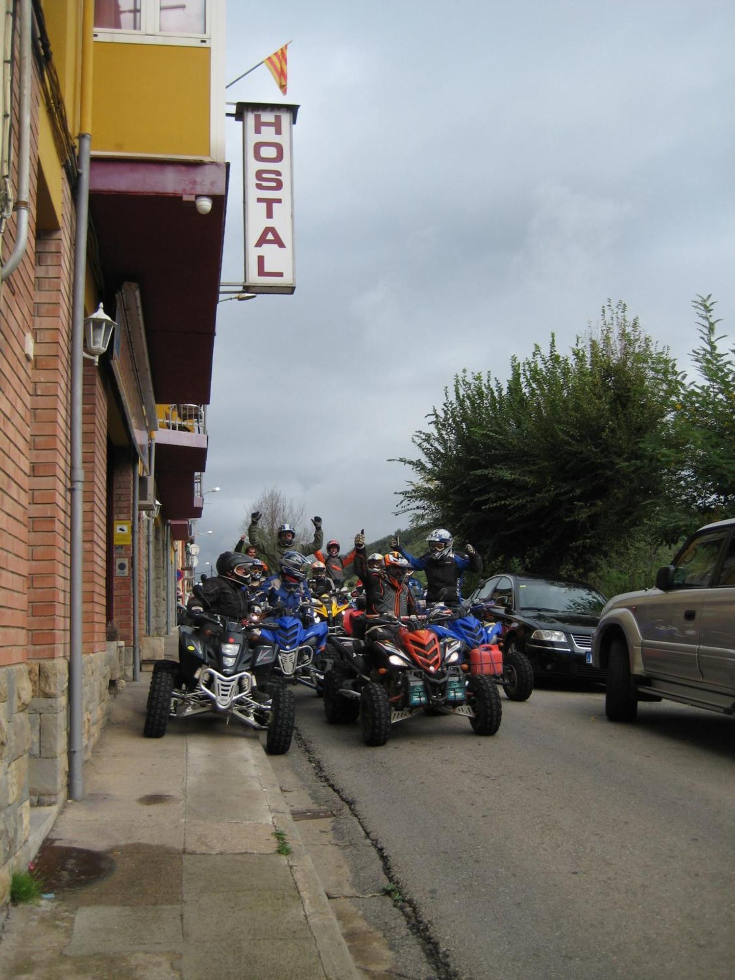 Hostal Sant Bernat Olot Exterior foto